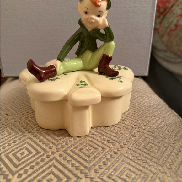 Charming Leprechaun Trinket Box St Patrick’s! - Picture 3 of 13